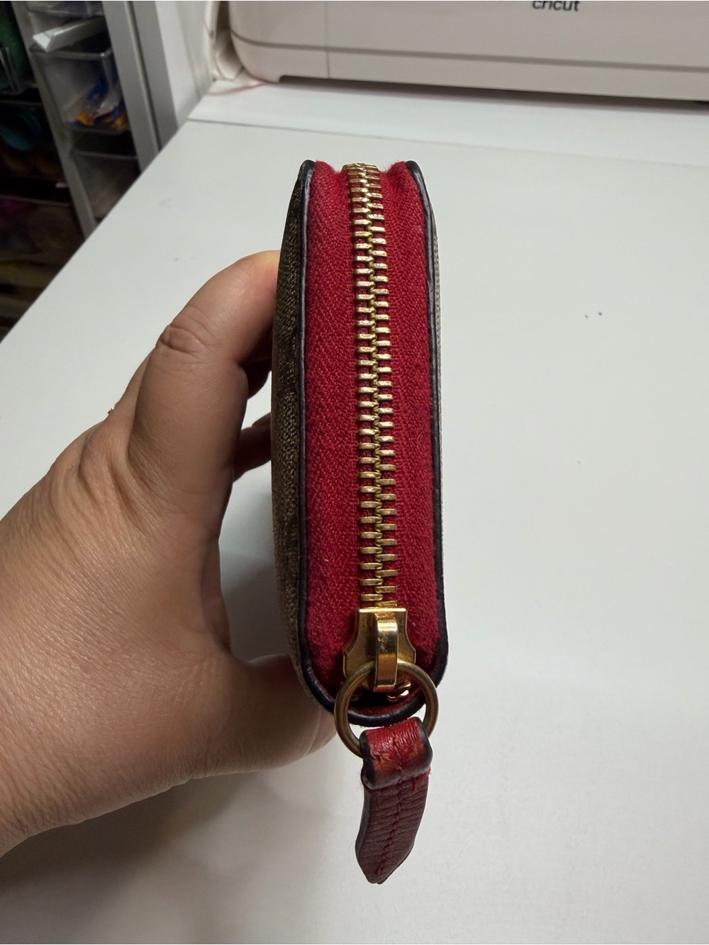 Gucci Beige GG Supreme Wallet with Pink Cat Patch - Picture 3 of 9